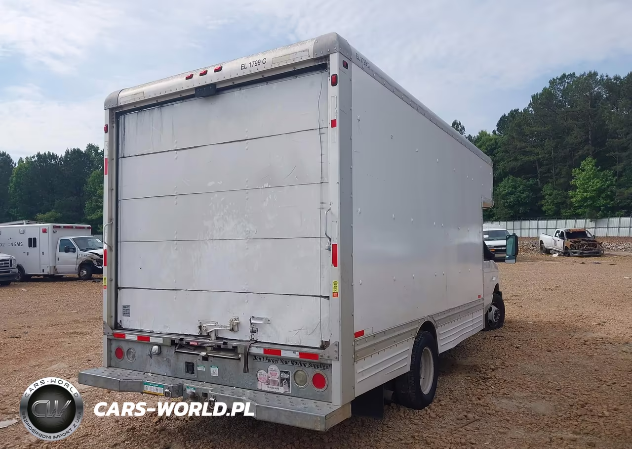 2009 Ford E-450 Cutaway VIN:1FDXE45S49DA10470 - 4