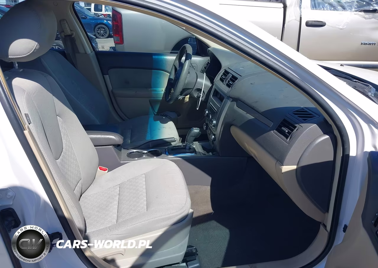 2012 Ford Fusion Se VIN:3FAHP0HA8CR427724 - 5