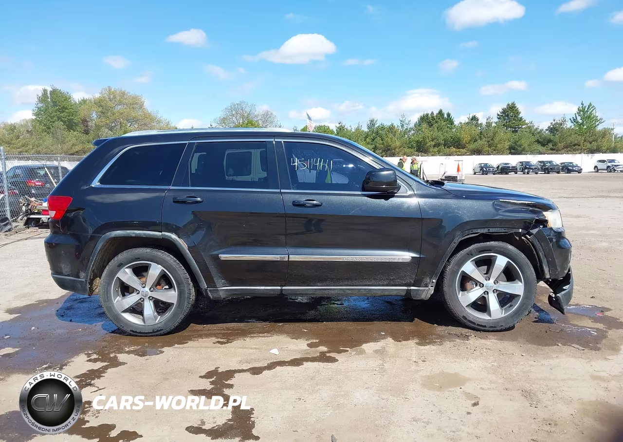 2011 Jeep Grand Cherokee Laredo VIN:1J4RR4GG6BC544201 - 13