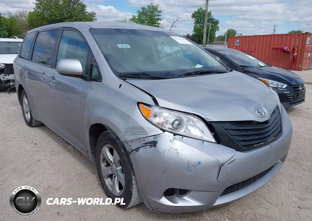 2012 Toyota Sienna Base 7 Passenger-Le 8 Passenger