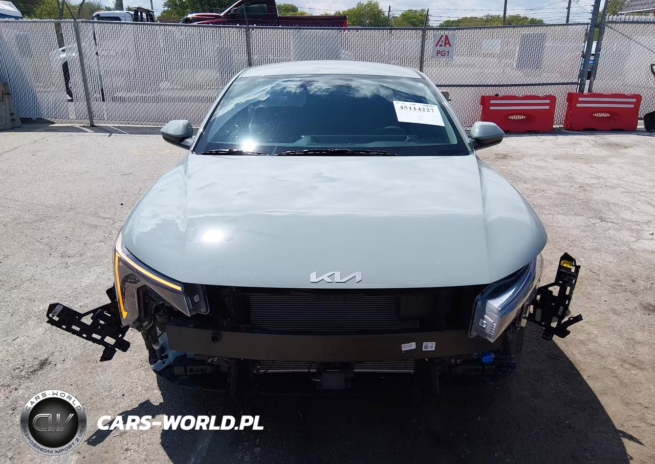 2025 Kia K4 Lxs VIN:3KPFT4DE8SE190476 - 13