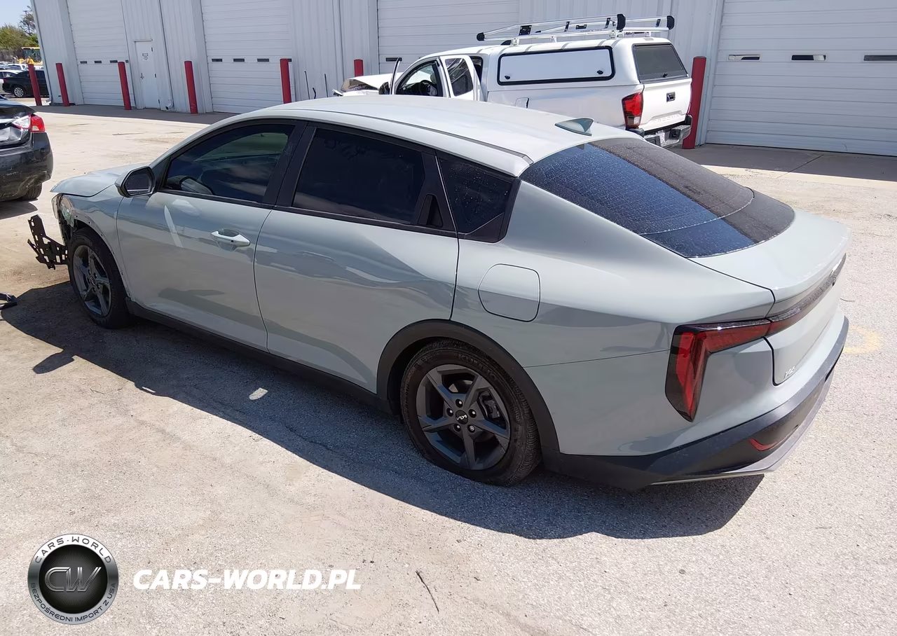 2025 Kia K4 Lxs VIN:3KPFT4DE8SE190476 - 3