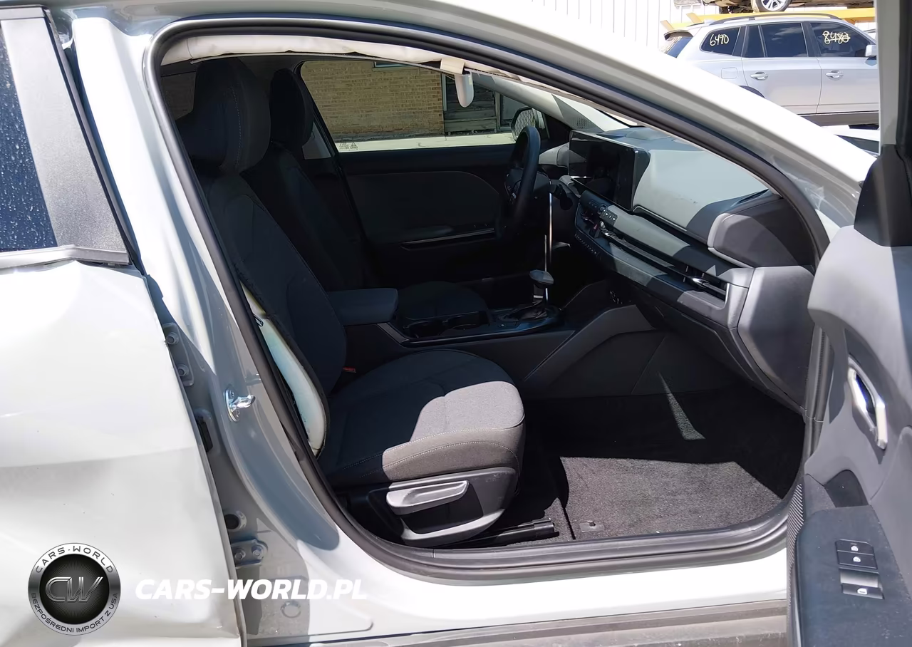 2025 Kia K4 Lxs VIN:3KPFT4DE8SE190476 - 5