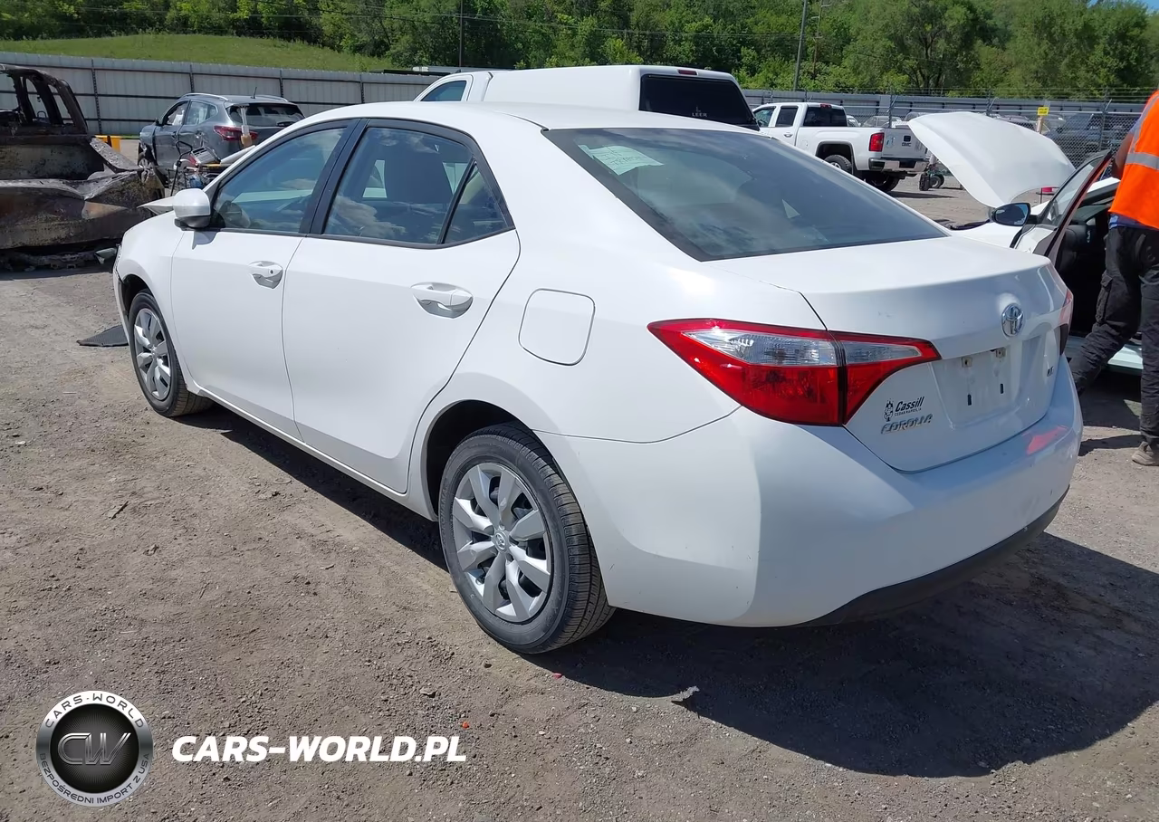 2016 Toyota Corolla Le VIN:5YFBURHE5GP484233 - 3