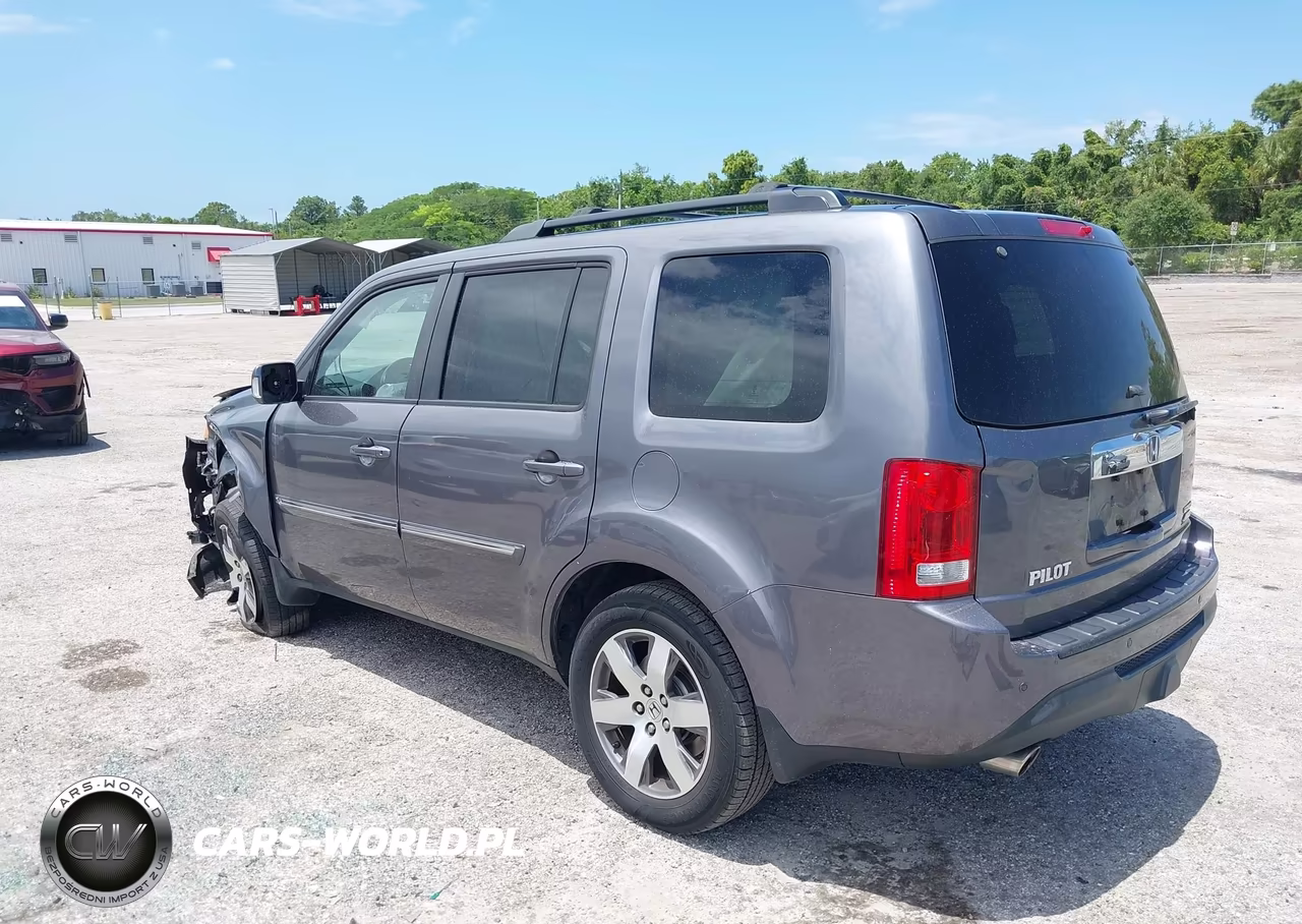 2015 Honda Pilot Touring VIN:5FNYF4H97FB033583 - 3