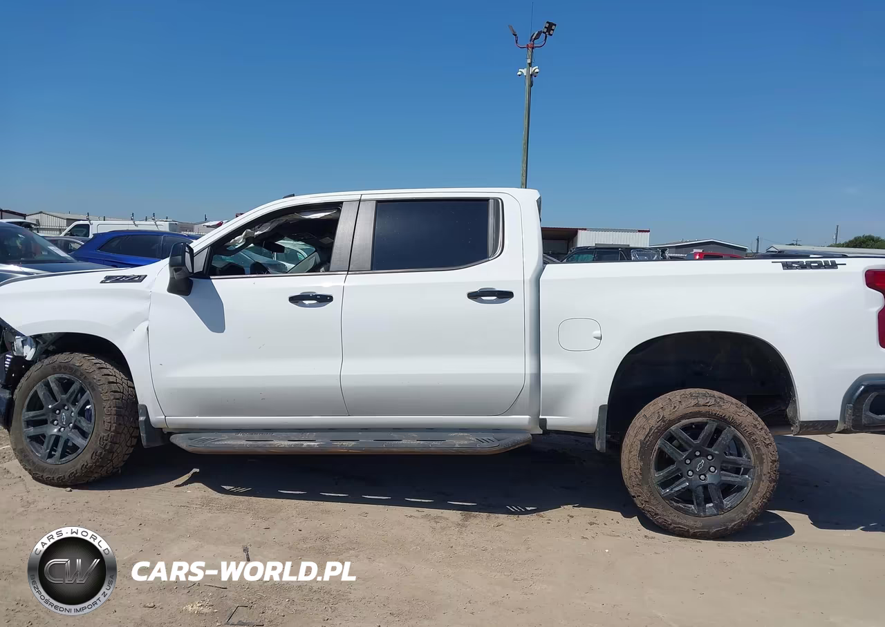 2026 Chevrolet Silverado 1500 4Wd Short Bed Lt Trail Boss VIN:3GCUKFED3TG304224 - 14