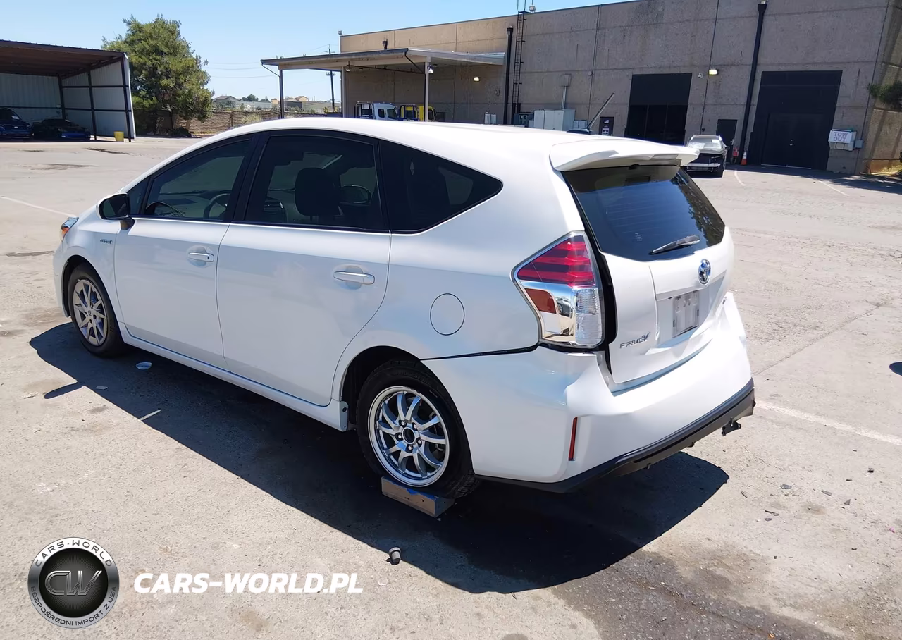 2017 Toyota Prius V Three VIN:JTDZN3EU9HJ072049 - 3