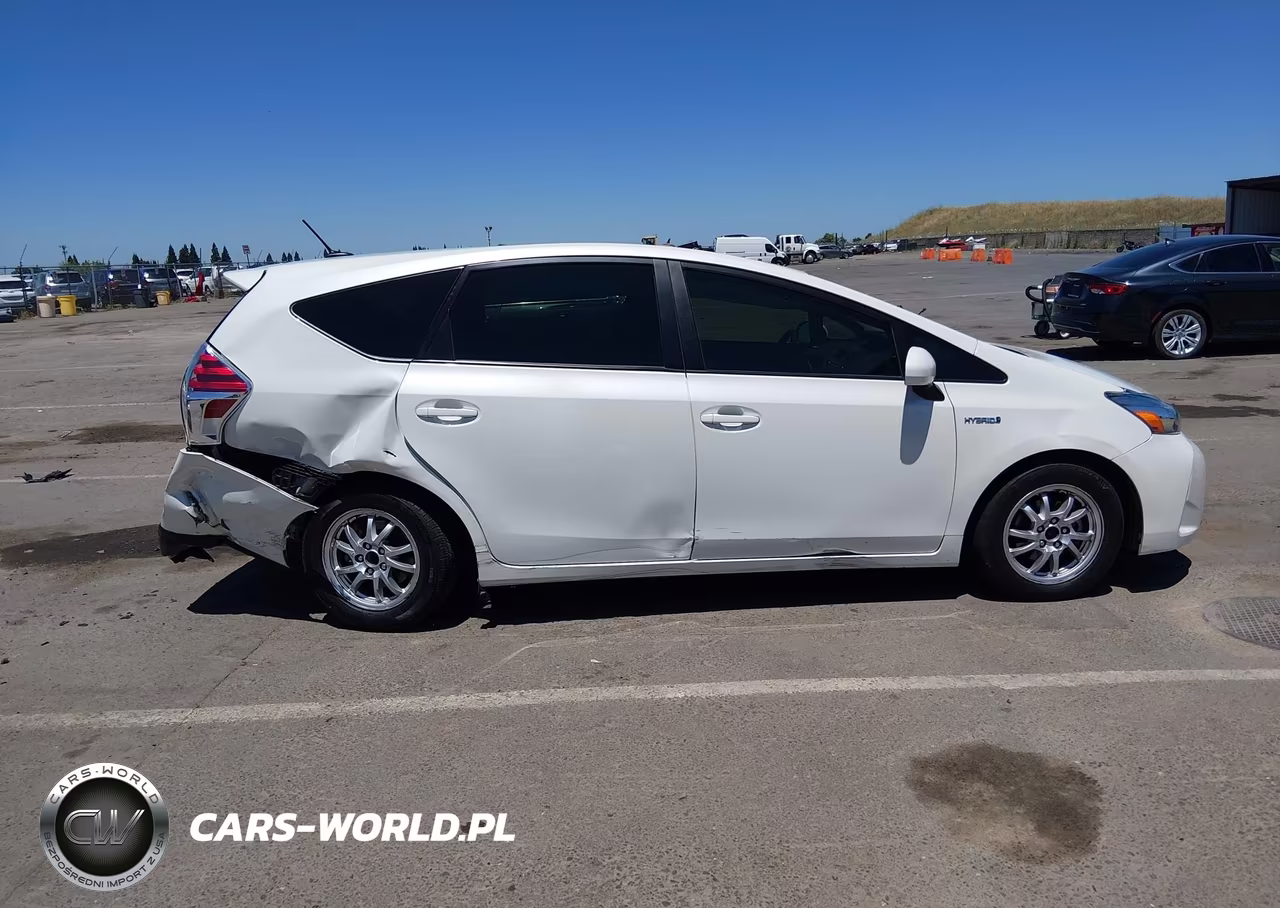 2017 Toyota Prius V Three VIN:JTDZN3EU9HJ072049 - 6