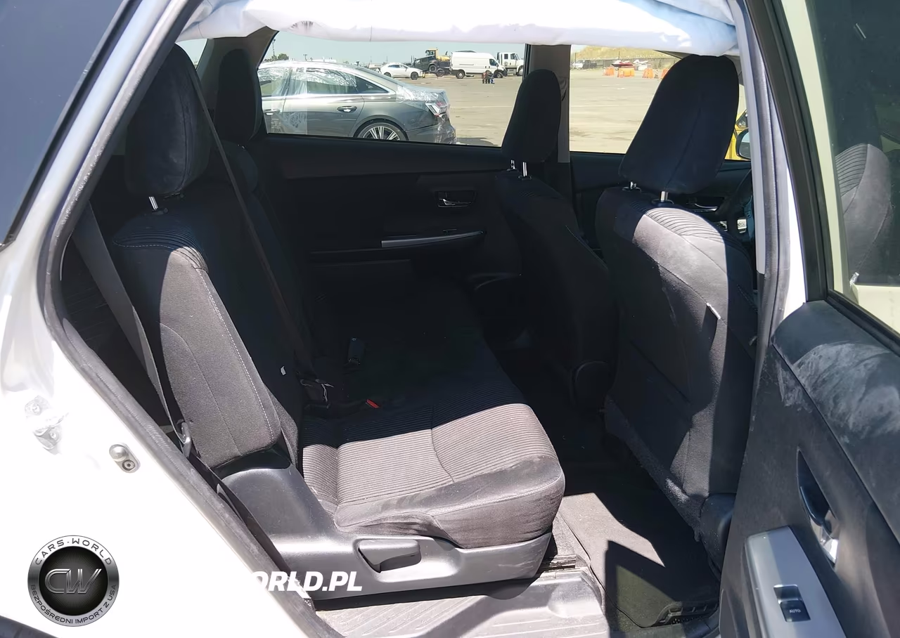2017 Toyota Prius V Three VIN:JTDZN3EU9HJ072049 - 8