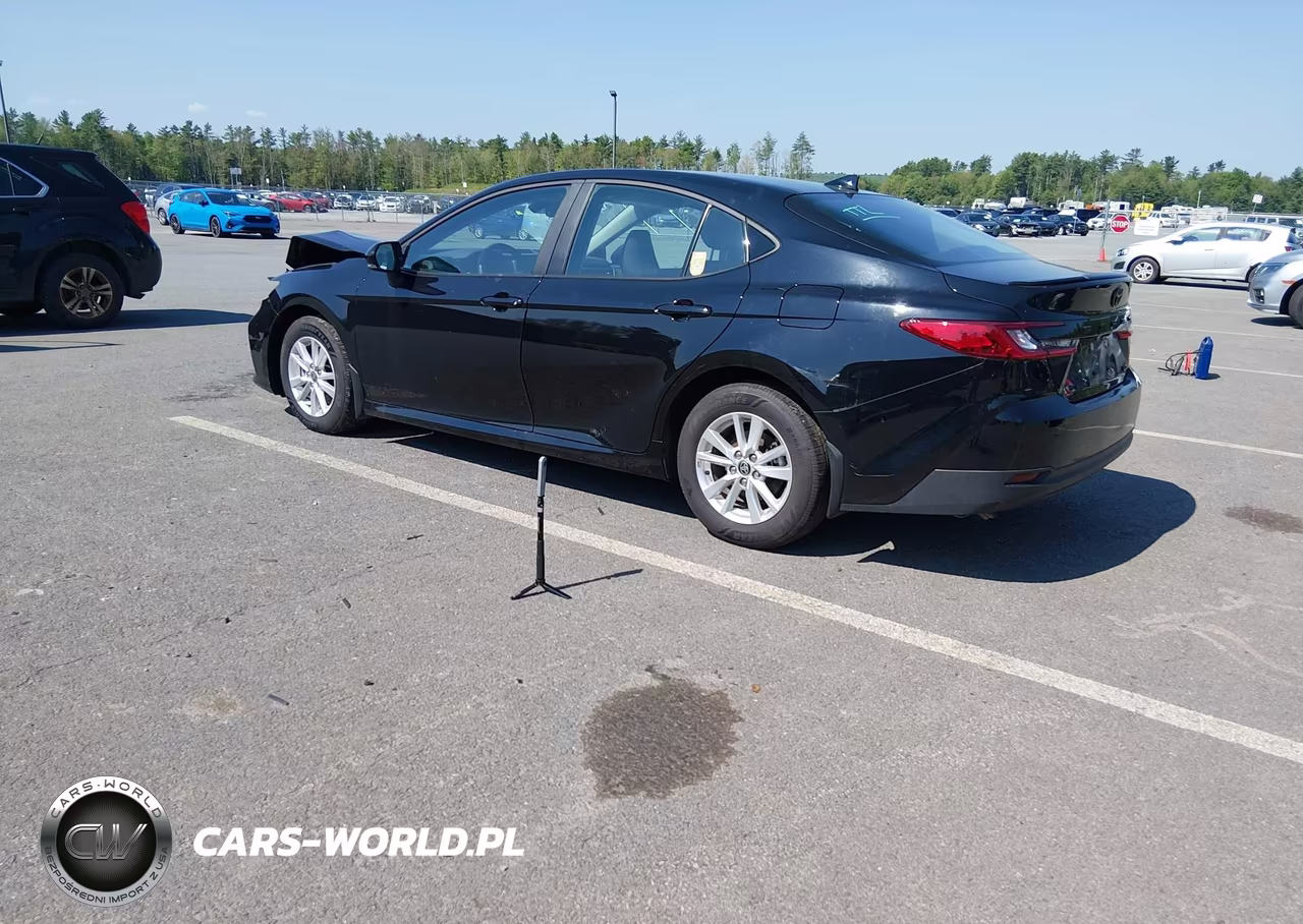 2025 Toyota Camry Le VIN:4T1DAACK3SU188117 - 3