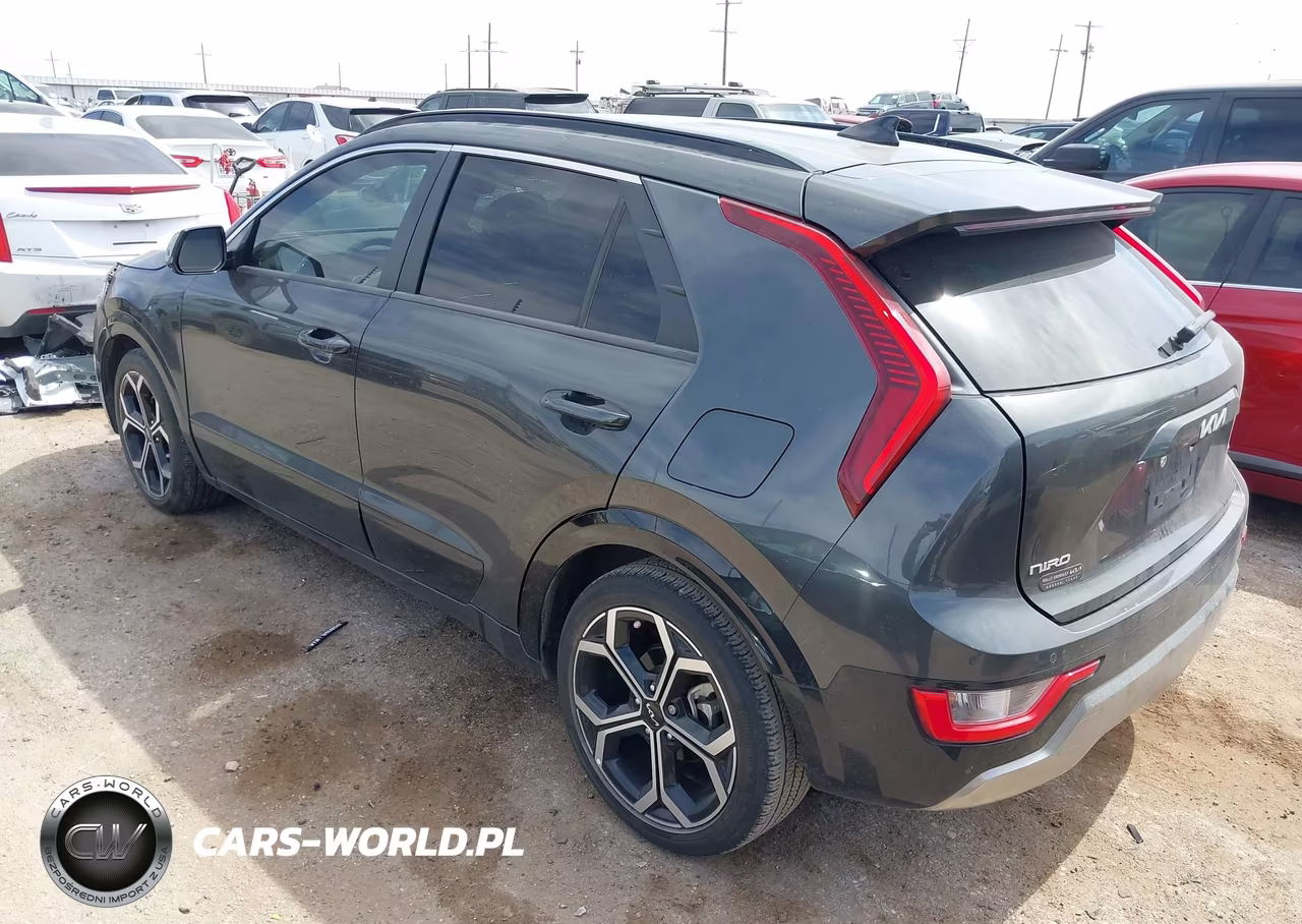 2023 Kia Niro Ex Touring VIN:KNDCR3LE8P5049665 - 3
