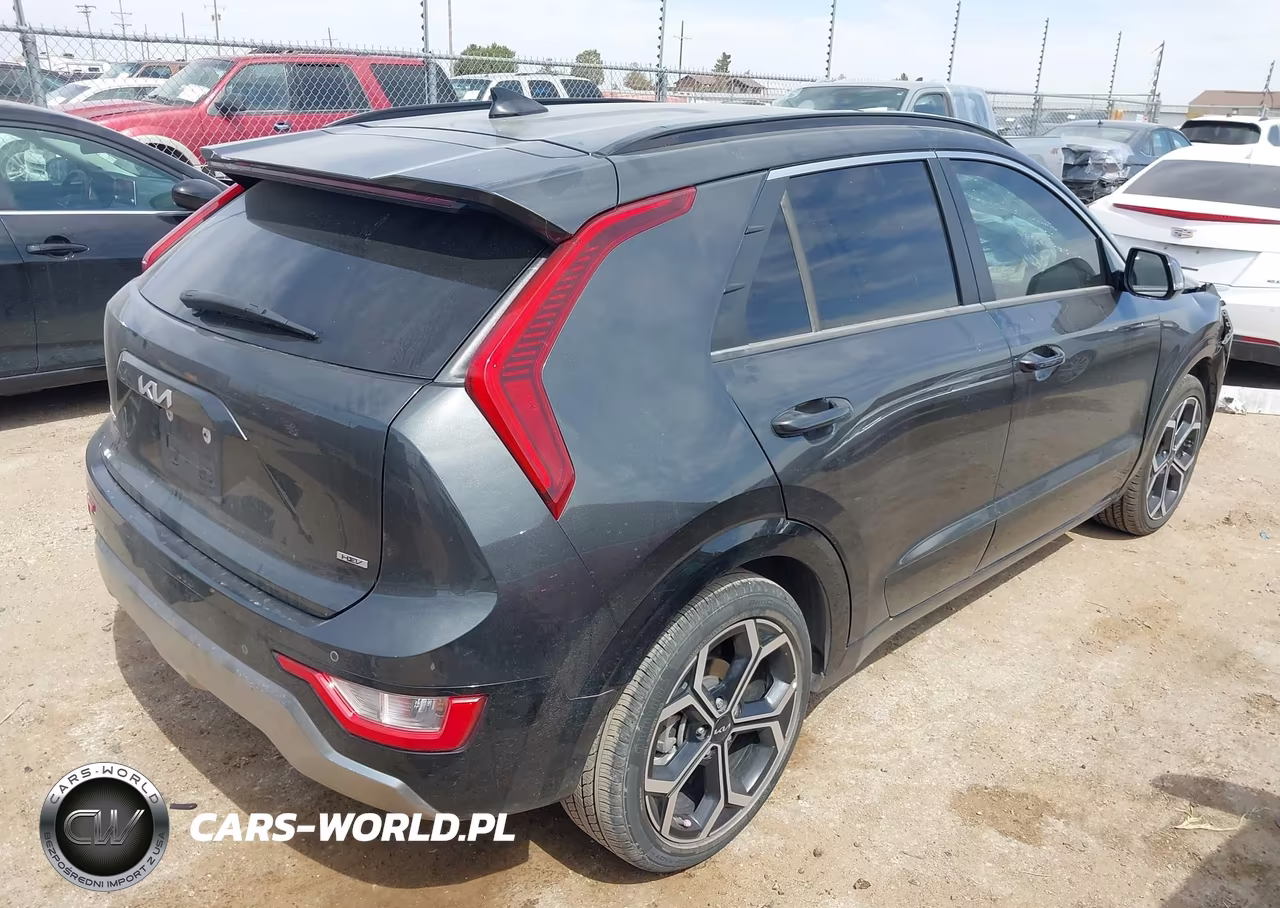 2023 Kia Niro Ex Touring VIN:KNDCR3LE8P5049665 - 4