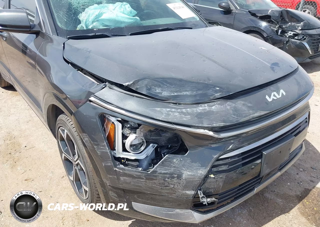 2023 Kia Niro Ex Touring VIN:KNDCR3LE8P5049665 - 6