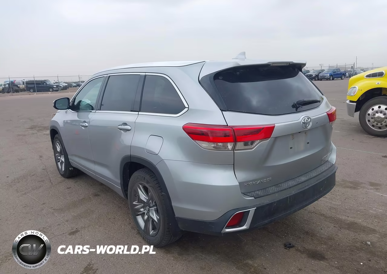 2017 Toyota Highlander Limited Platinum VIN:5TDDZRFH8HS391738 - 3