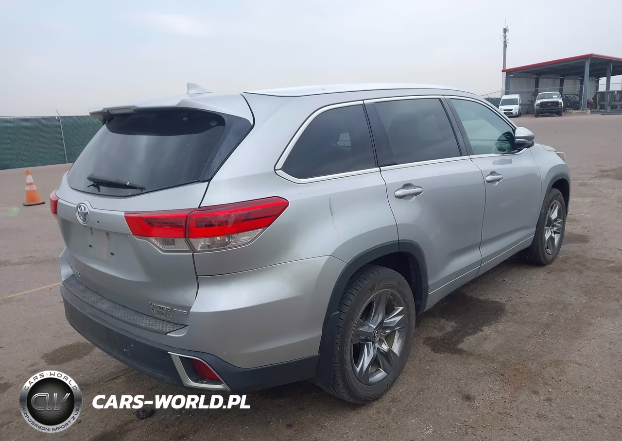 2017 Toyota Highlander Limited Platinum VIN:5TDDZRFH8HS391738 - 4