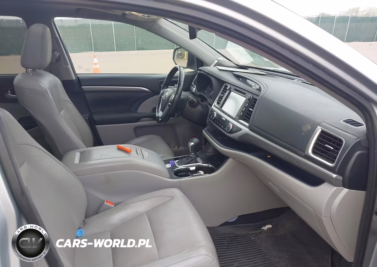 2017 Toyota Highlander Limited Platinum VIN:5TDDZRFH8HS391738 - 5