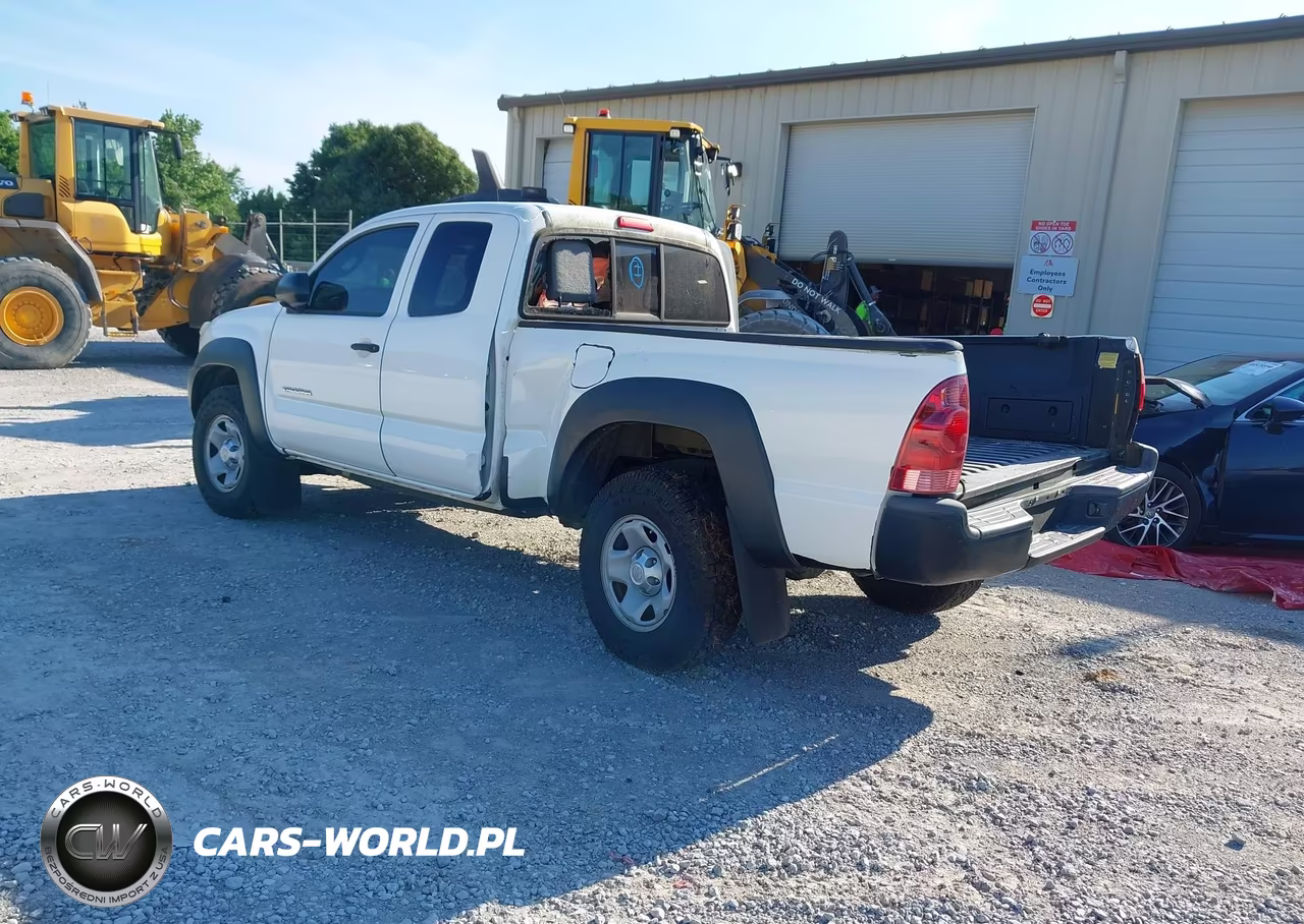 2014 Toyota Tacoma Prerunner VIN:5TFTX4GN0EX034469 - 3