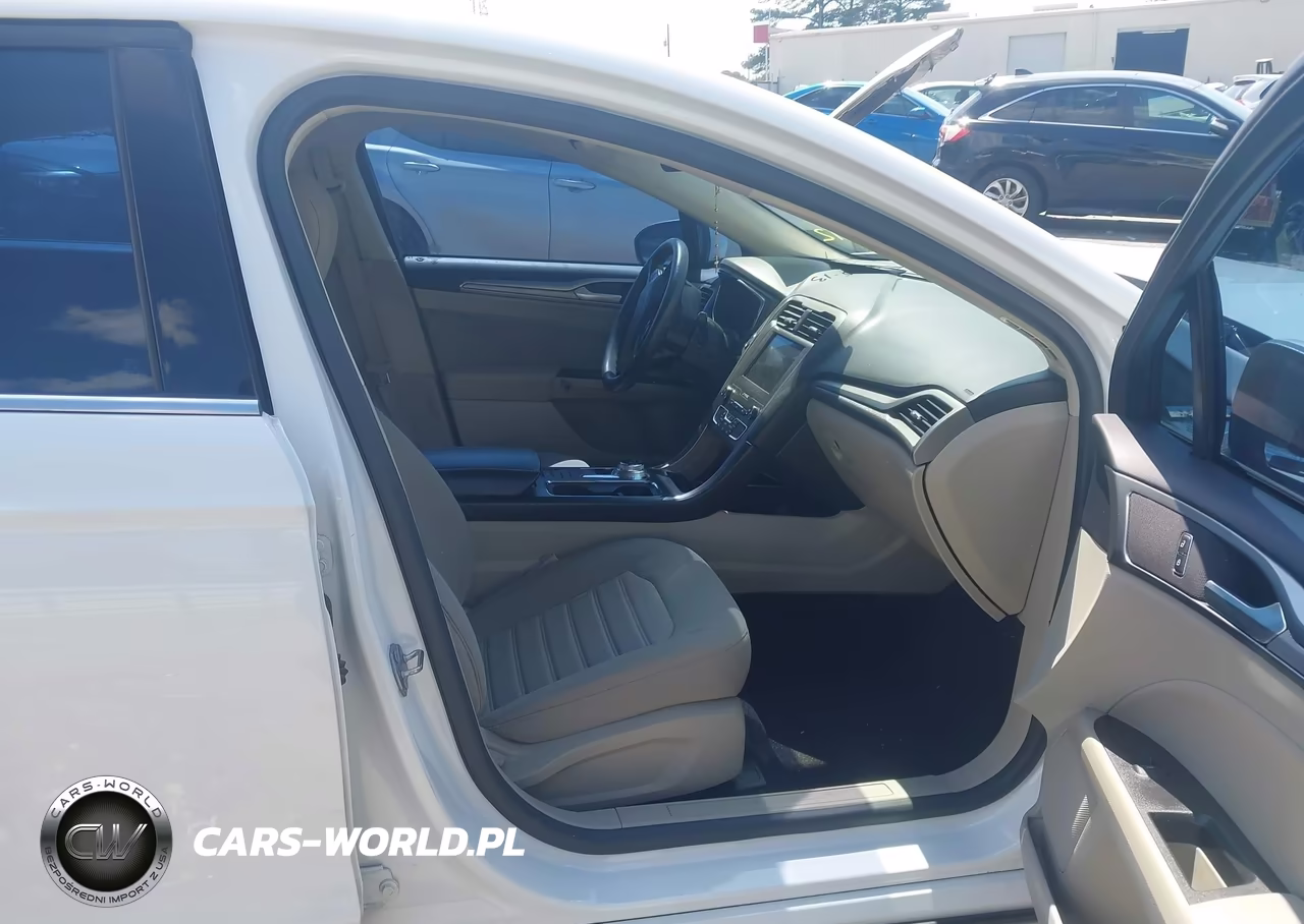 2020 Ford Fusion Se VIN:3FA6P0HDXLR221192 - 5