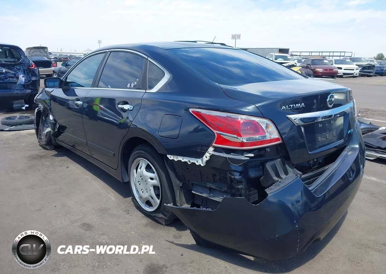 2014 Nissan Altima 2.5 S VIN:1N4AL3AP2EN339173 - 3