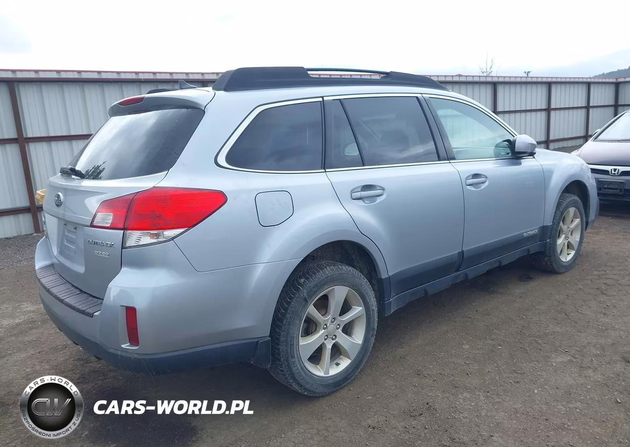2014 Subaru Outback 2.5I Premium VIN:4S4BRBCC1E3242538 - 4