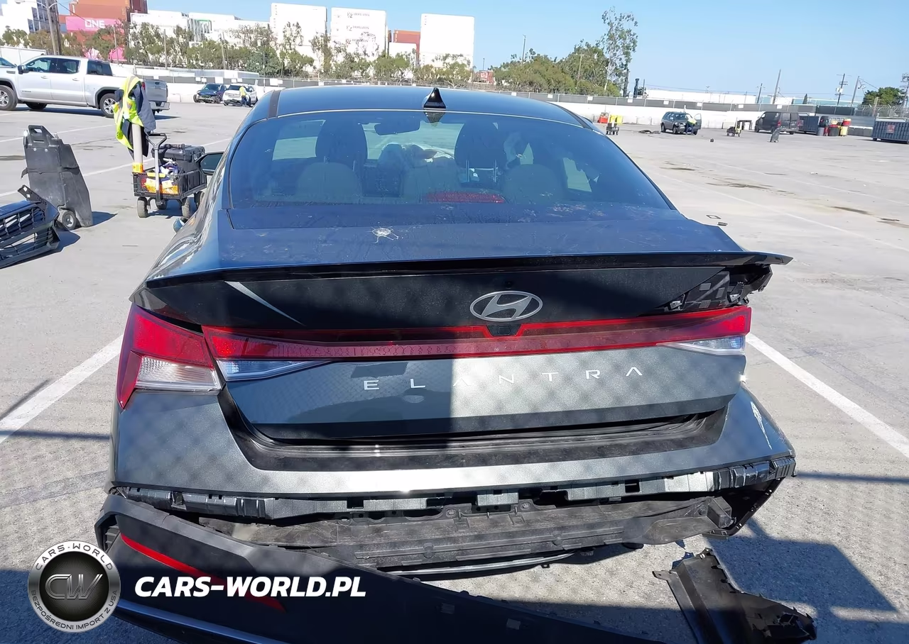2026 Hyundai Elantra Sel Sport VIN:KMHLM4DG9TU100106 - 17