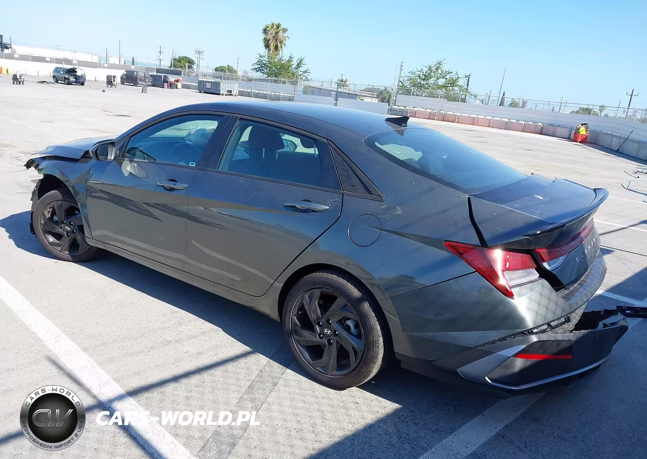 2026 Hyundai Elantra Sel Sport VIN:KMHLM4DG9TU100106 - 3