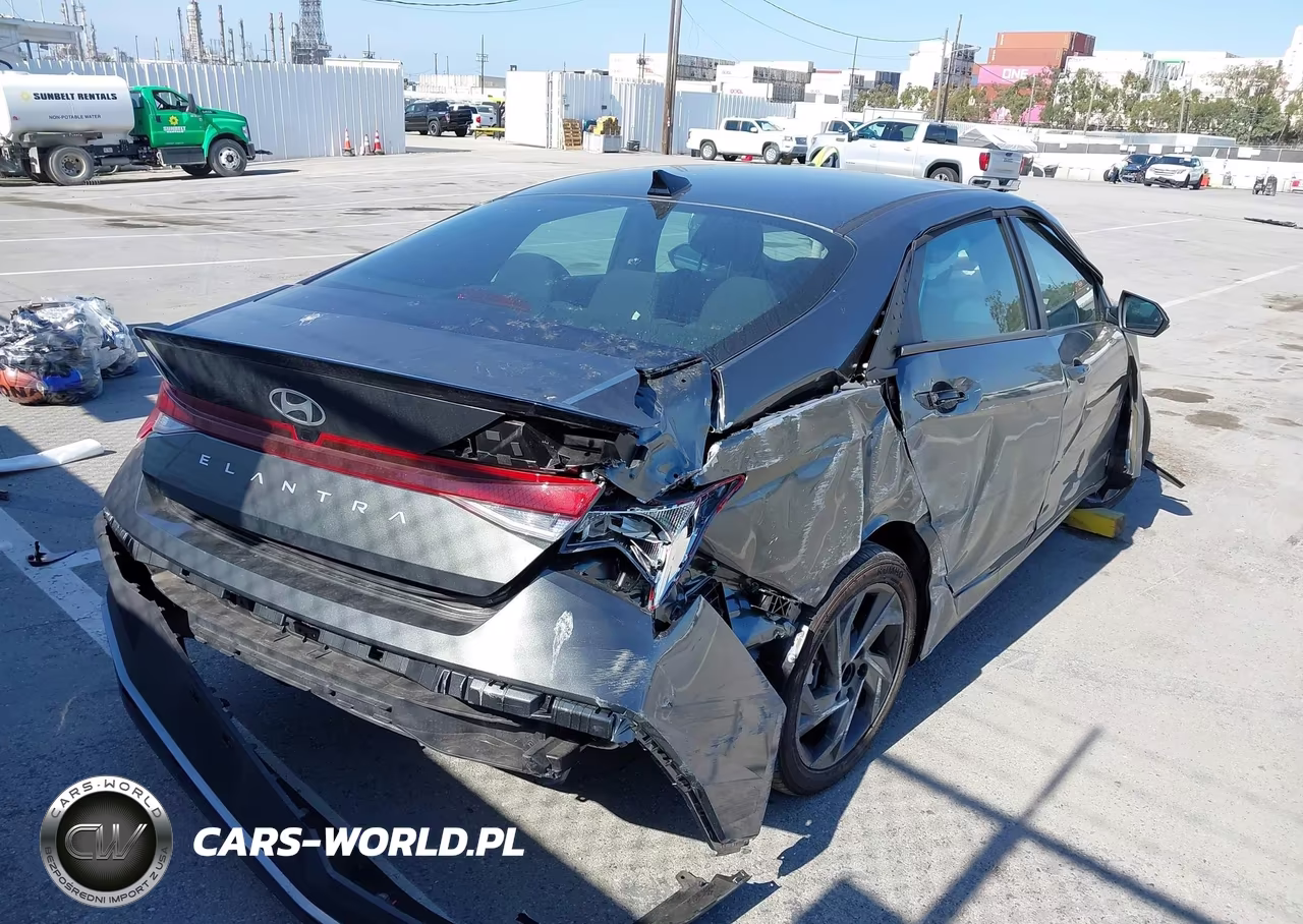 2026 Hyundai Elantra Sel Sport VIN:KMHLM4DG9TU100106 - 4
