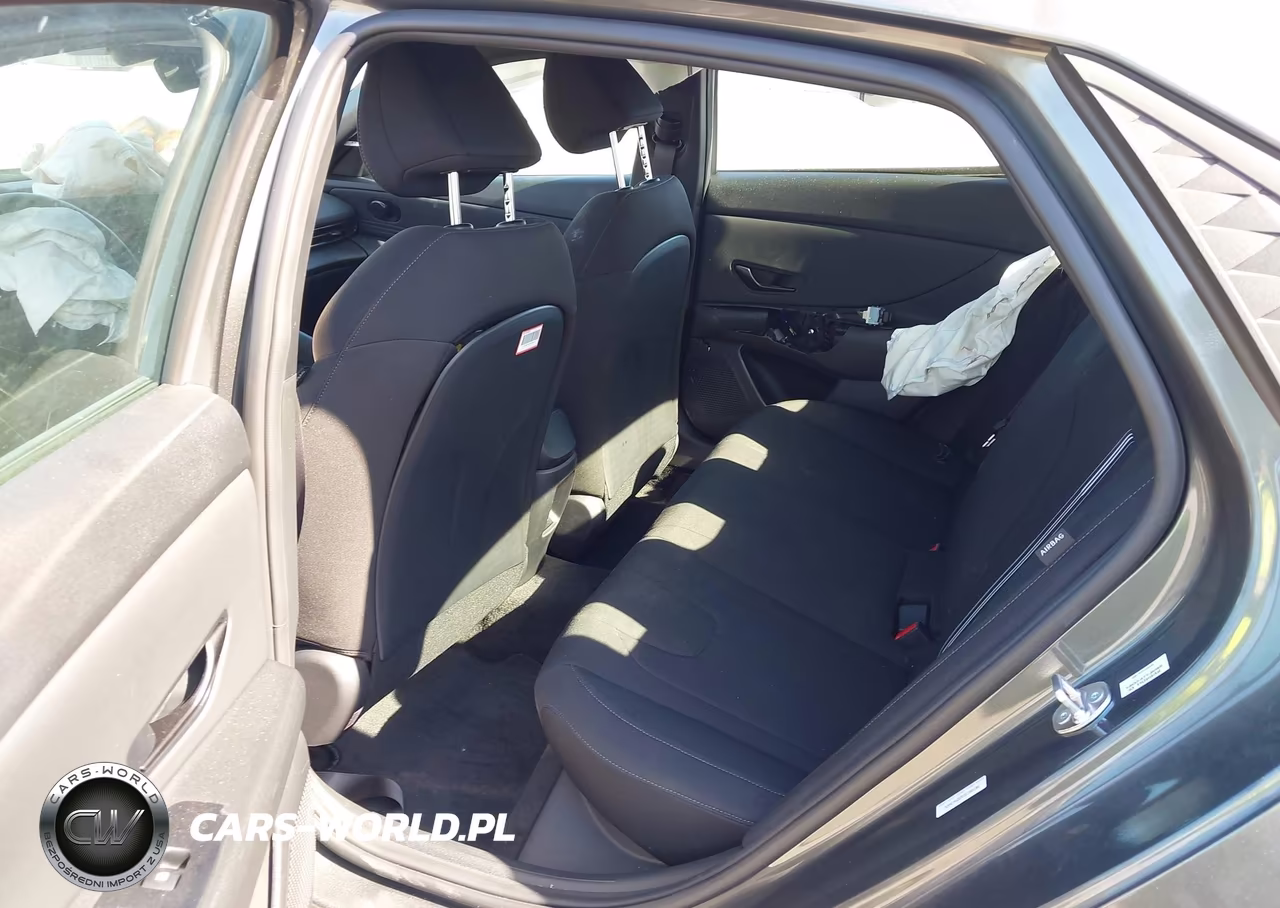2026 Hyundai Elantra Sel Sport VIN:KMHLM4DG9TU100106 - 8