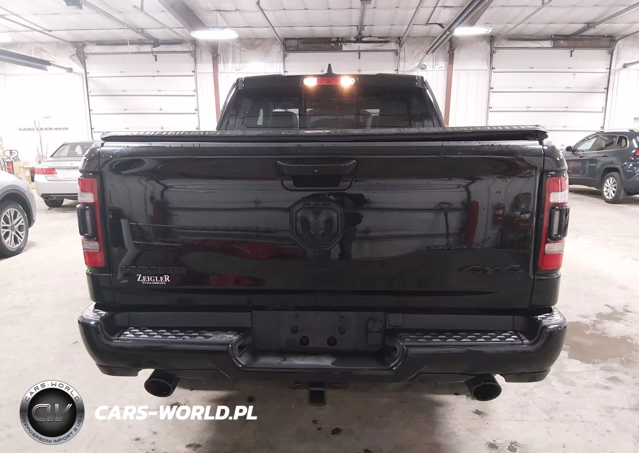 2021 Ram 1500 Laramie 4X4 5'7 Box VIN:1C6SRFJT3MN676534 - 17