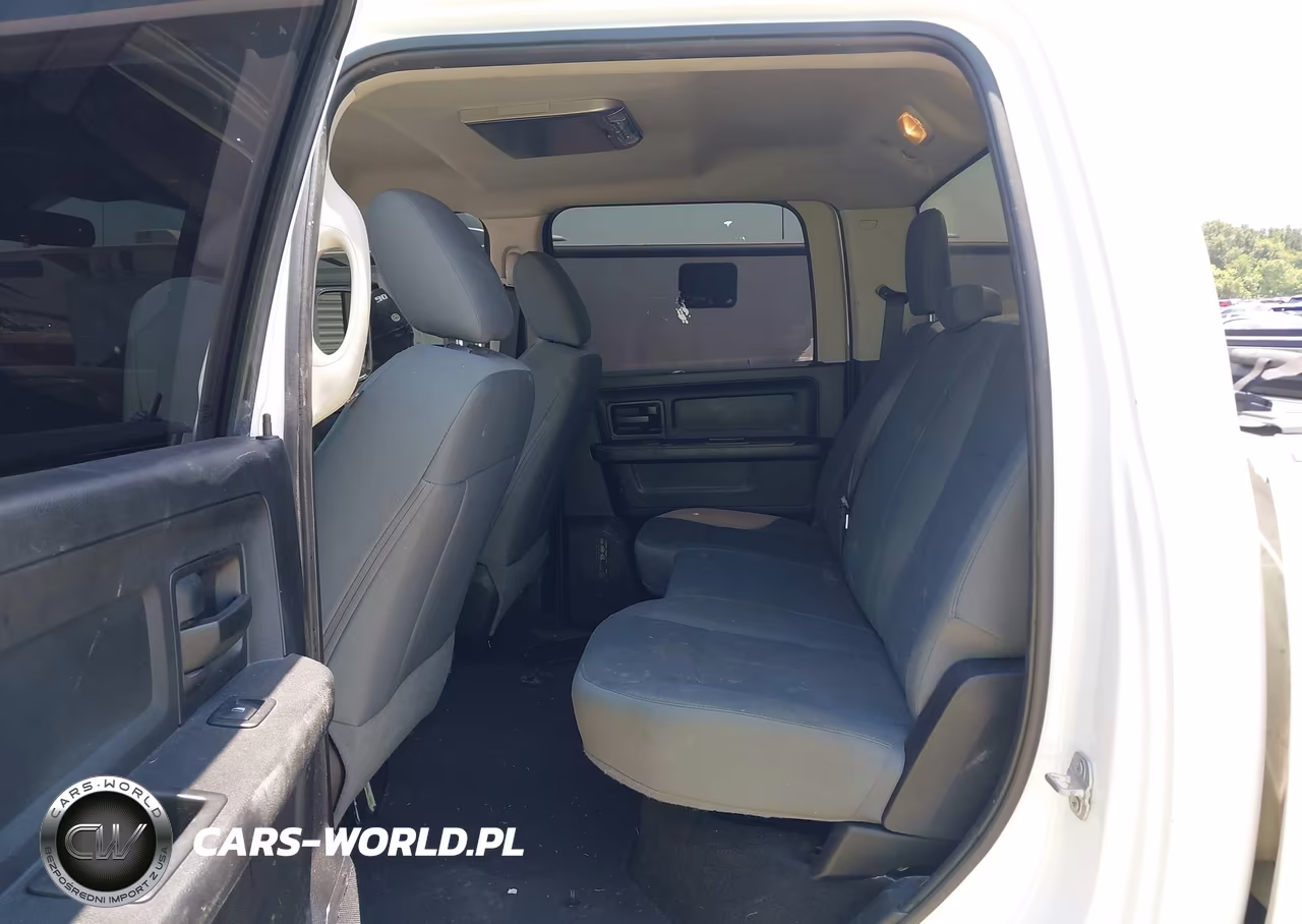2017 Ram 3500 Tradesman 4X4 8' Box VIN:3C63RRGLXHG751919 - 7