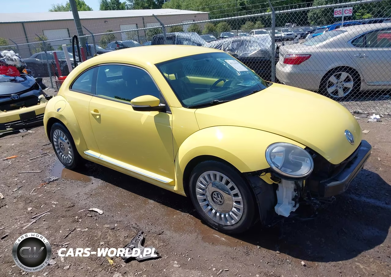 2013 Volkswagen Beetle 2.5L – zdjęcie 1 z 18