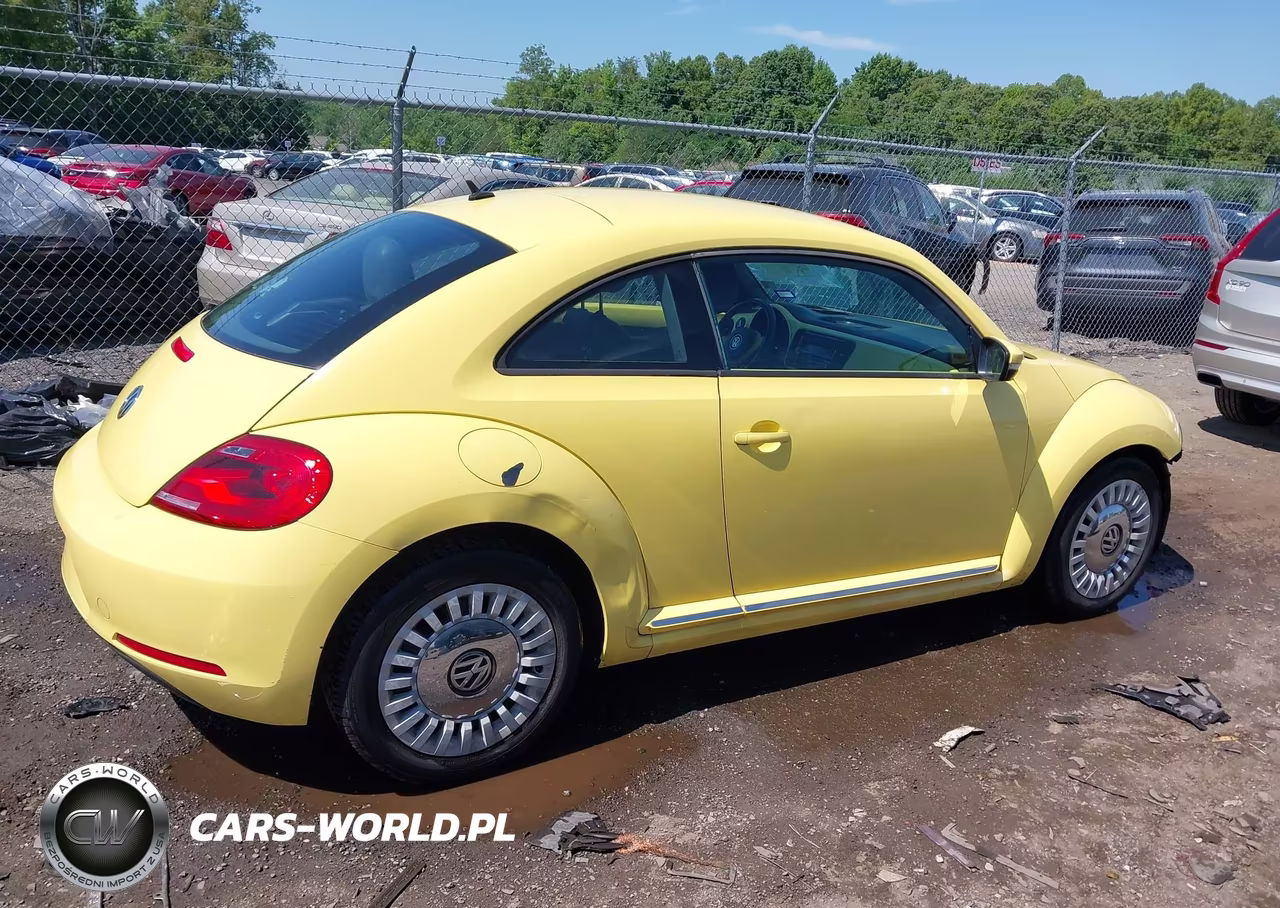 2013 Volkswagen Beetle 2.5L VIN:3VWJX7AT8DM681185 - 14