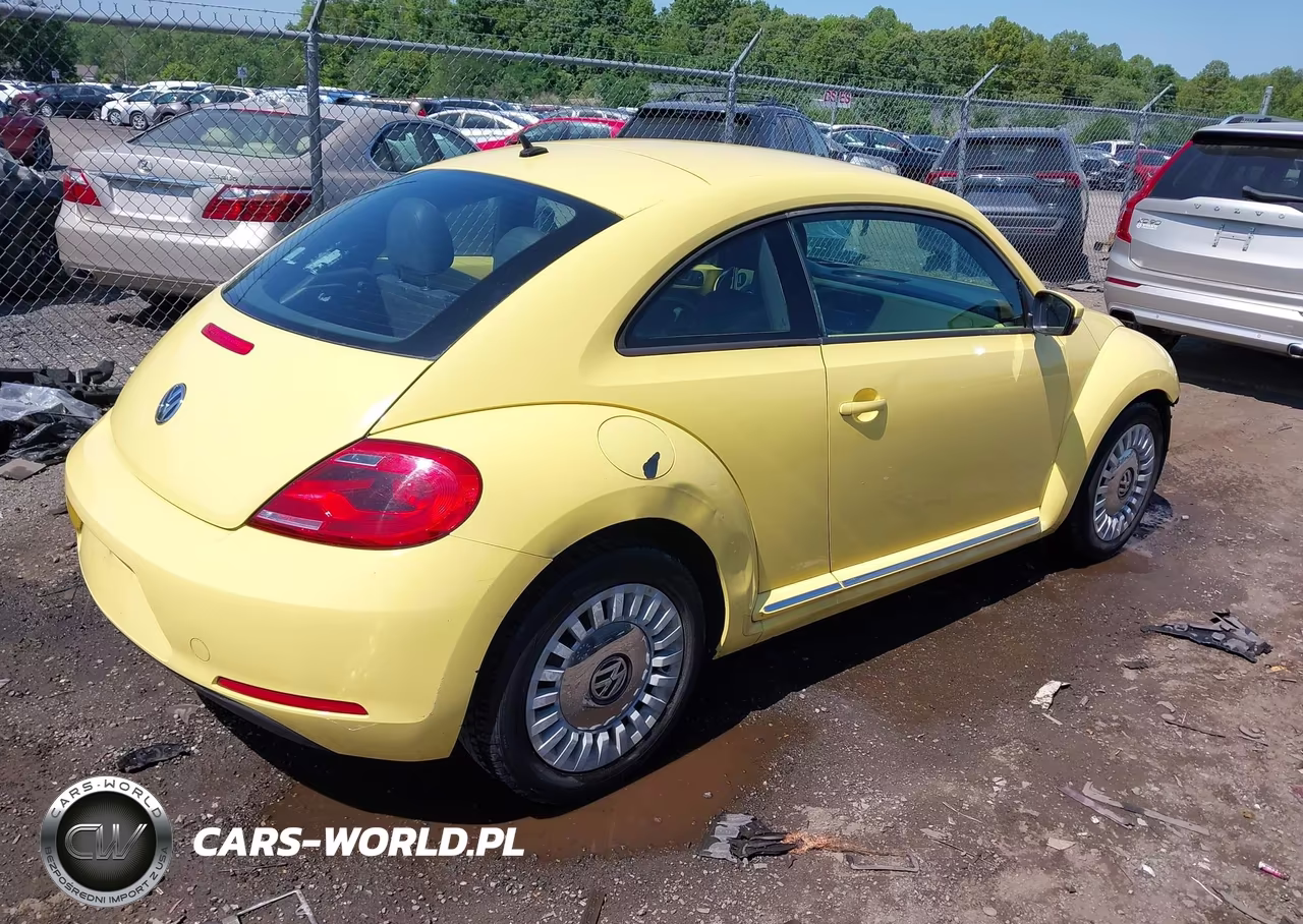 2013 Volkswagen Beetle 2.5L VIN:3VWJX7AT8DM681185 - 4