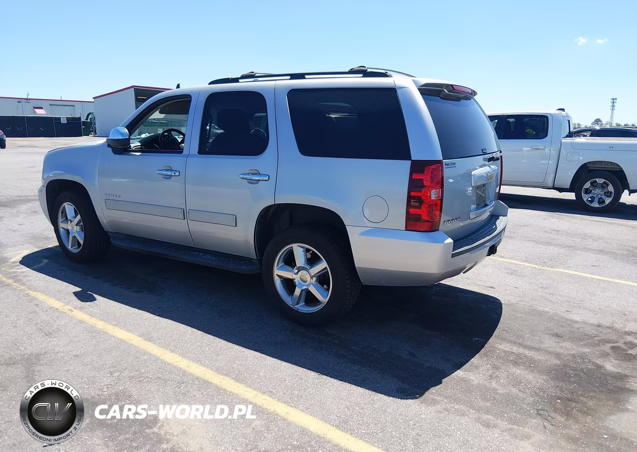 2013 Chevrolet Tahoe Ls VIN:1GNSCAE02DR240061 - 3