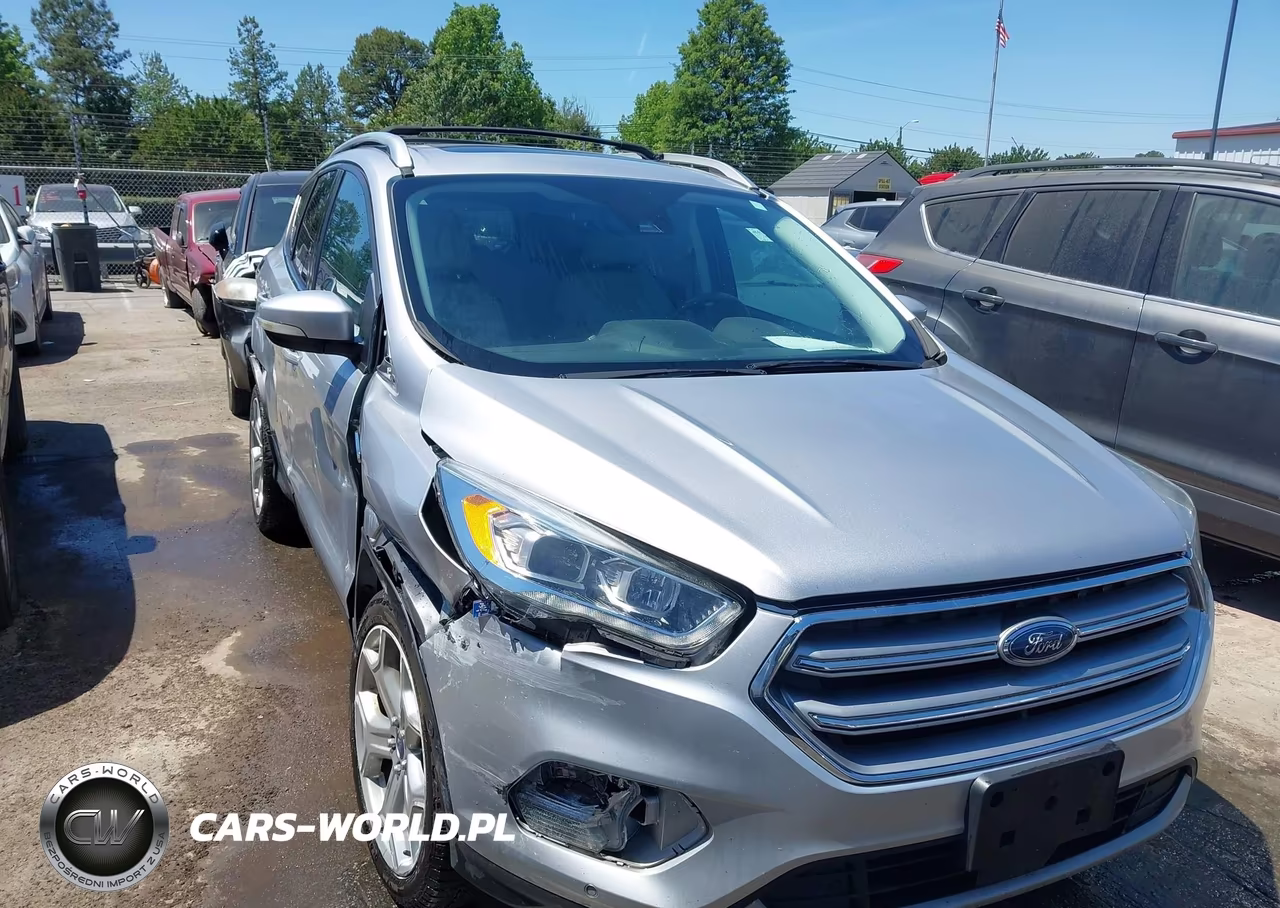 2017 Ford Escape Titanium – zdjęcie 1 z 18