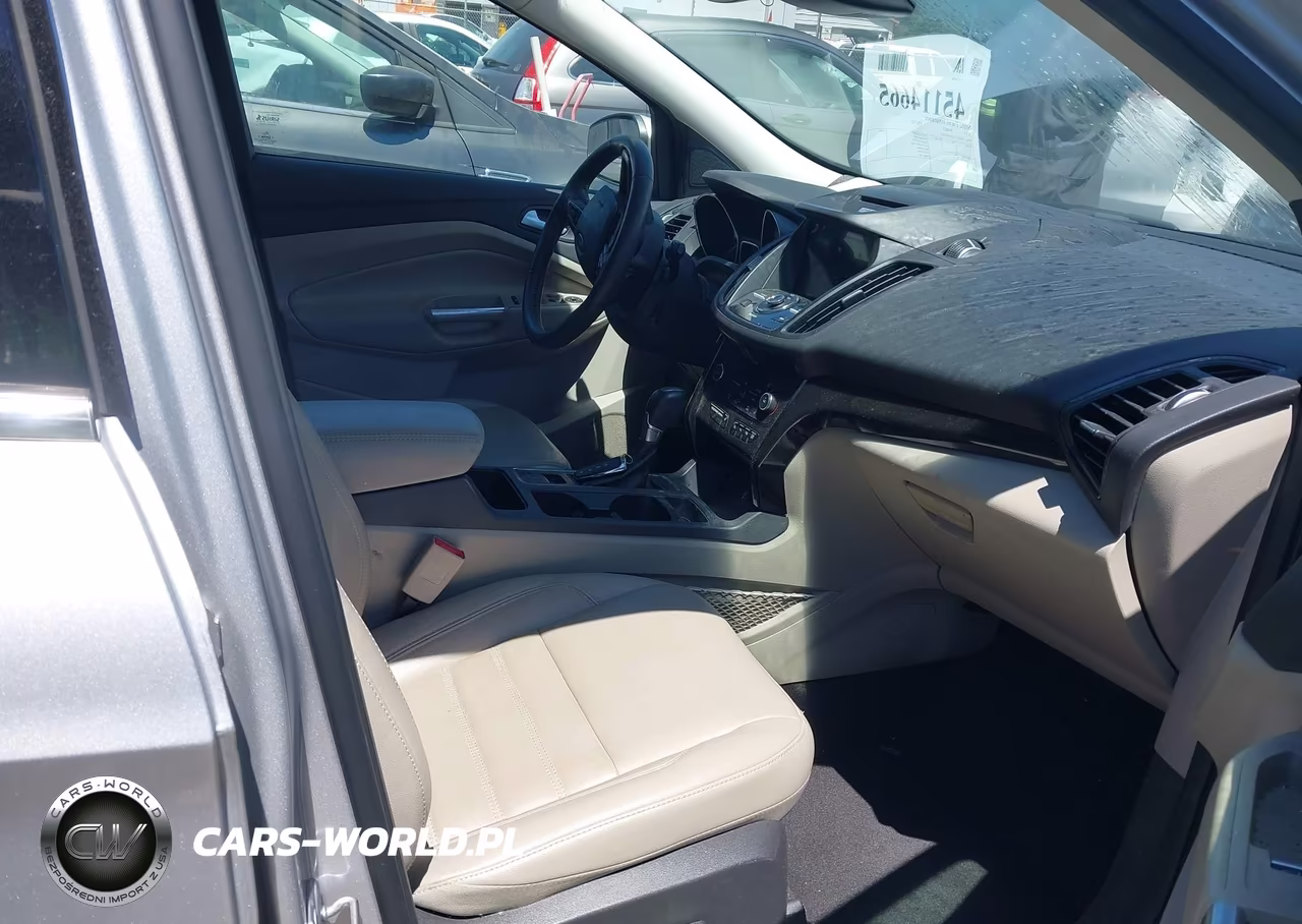 2017 Ford Escape Titanium VIN:1FMCU9J91HUE02502 - 5