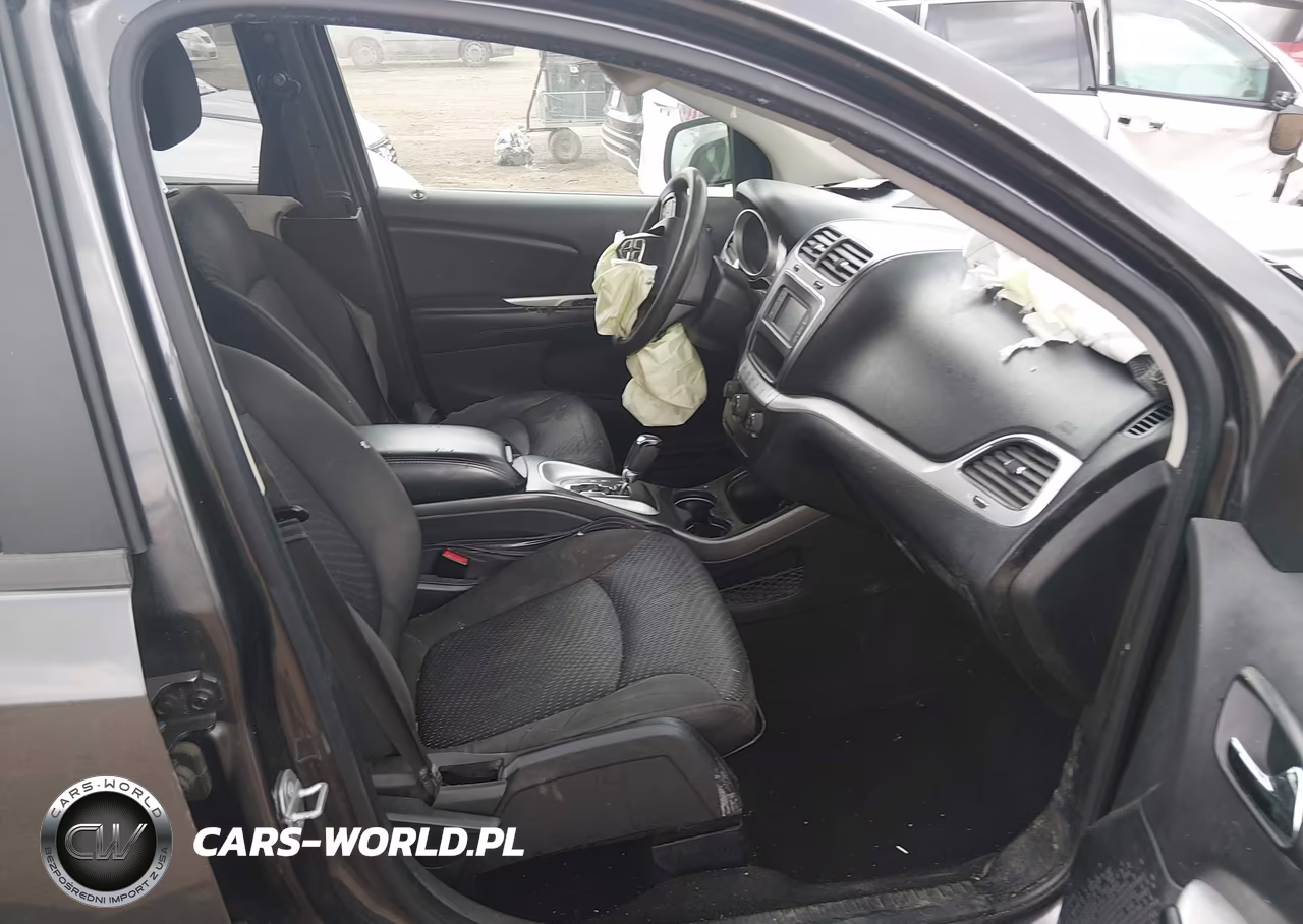 2019 Dodge Journey Se VIN:3C4PDCBB3KT874819 - 5