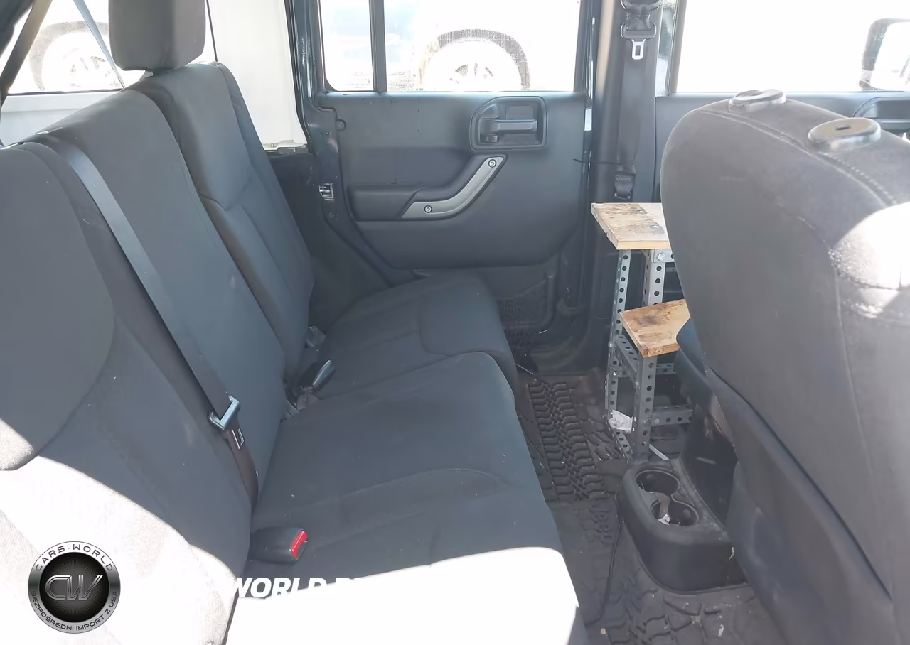 2016 Jeep Wrangler Unlimited Sport Rhd VIN:1C4BJWKG6GL312402 - 8