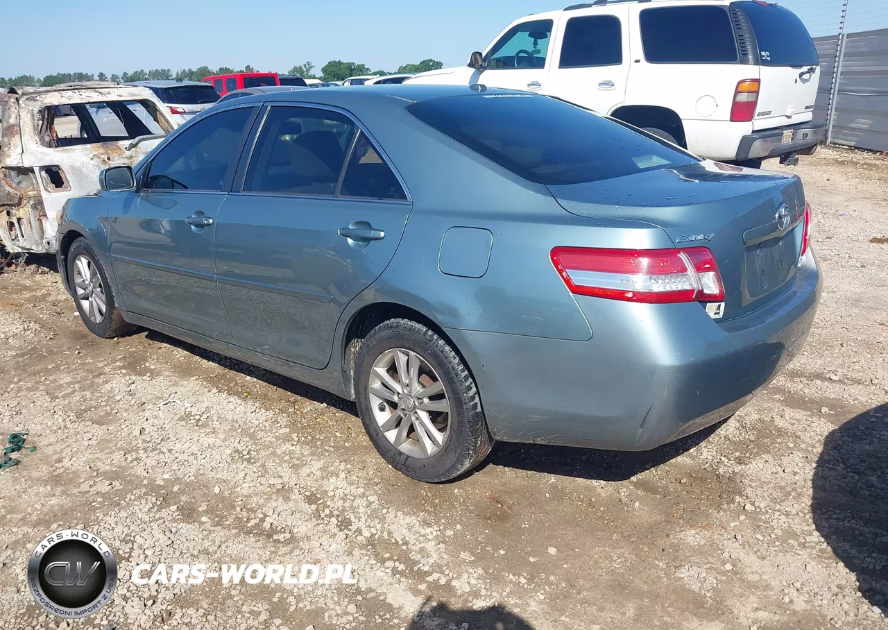 2011 Toyota Camry Le VIN:4T4BF3EKXBR123496 - 3