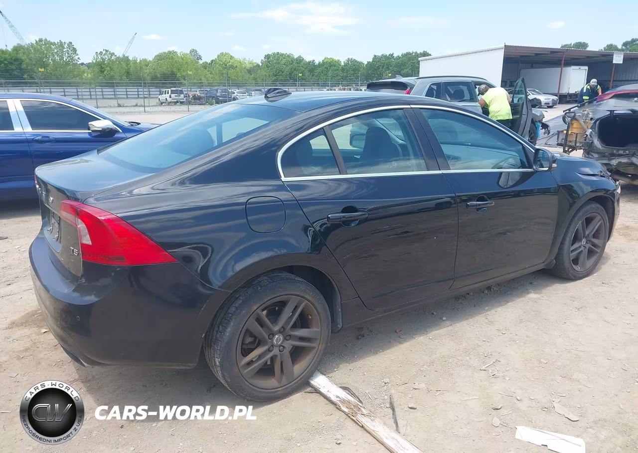 2015 Volvo S60 T5 Premier VIN:YV126MFB9F2300473 - 4