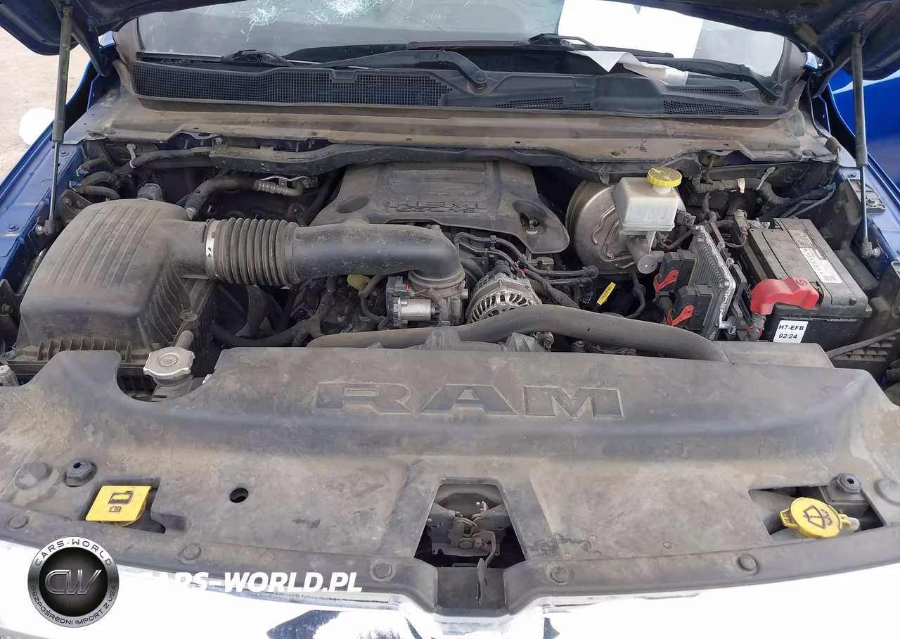 2019 Ram 1500 Laramie 4X4 5'7 Box VIN:1C6SRFJT0KN766270 - 10