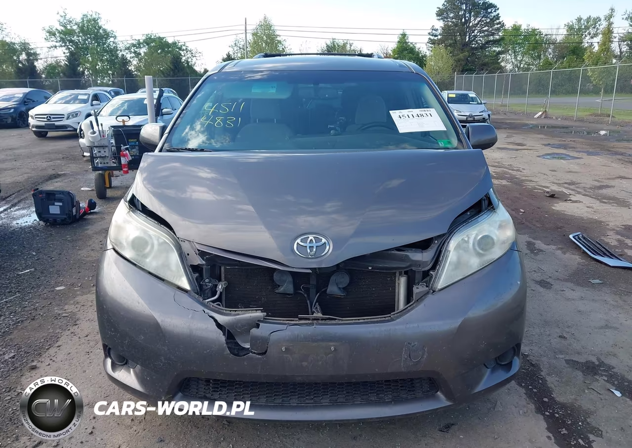 2017 Toyota Sienna Le 8 Passenger VIN:5TDKZ3DC3HS824149 - 13