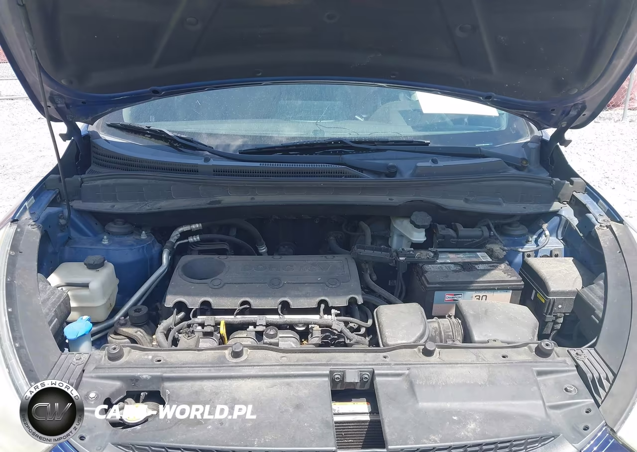 2011 Hyundai Tucson Gls VIN:KM8JU3AC2BU137581 - 10