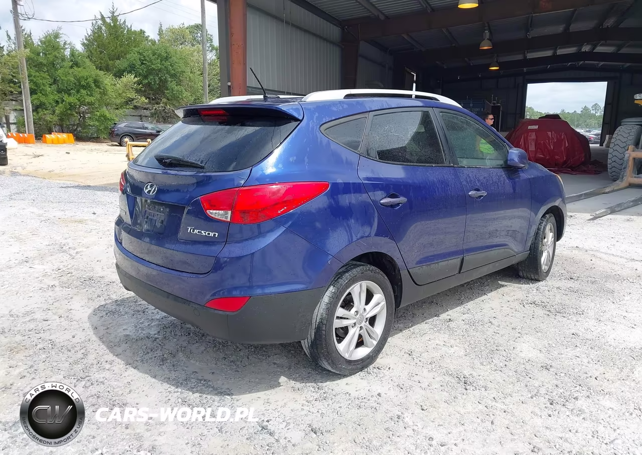 2011 Hyundai Tucson Gls VIN:KM8JU3AC2BU137581 - 4