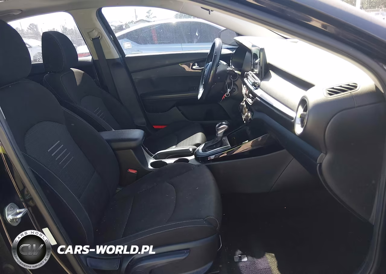 2019 Kia Forte S VIN:3KPF34AD0KE044293 - 5