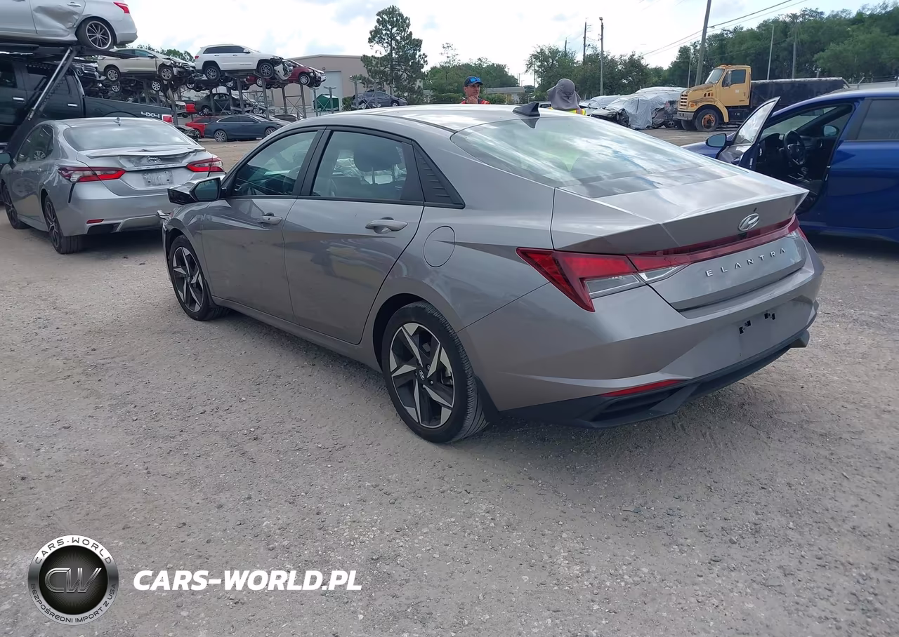 2023 Hyundai Elantra Sel VIN:KMHLS4AG1PU614791 - 3