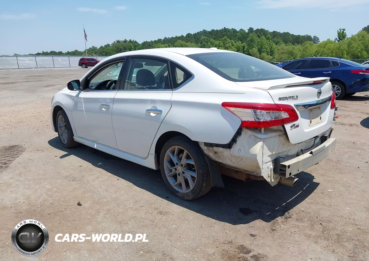 2015 Nissan Sentra Sr VIN:3N1AB7APXFY337330 - 3