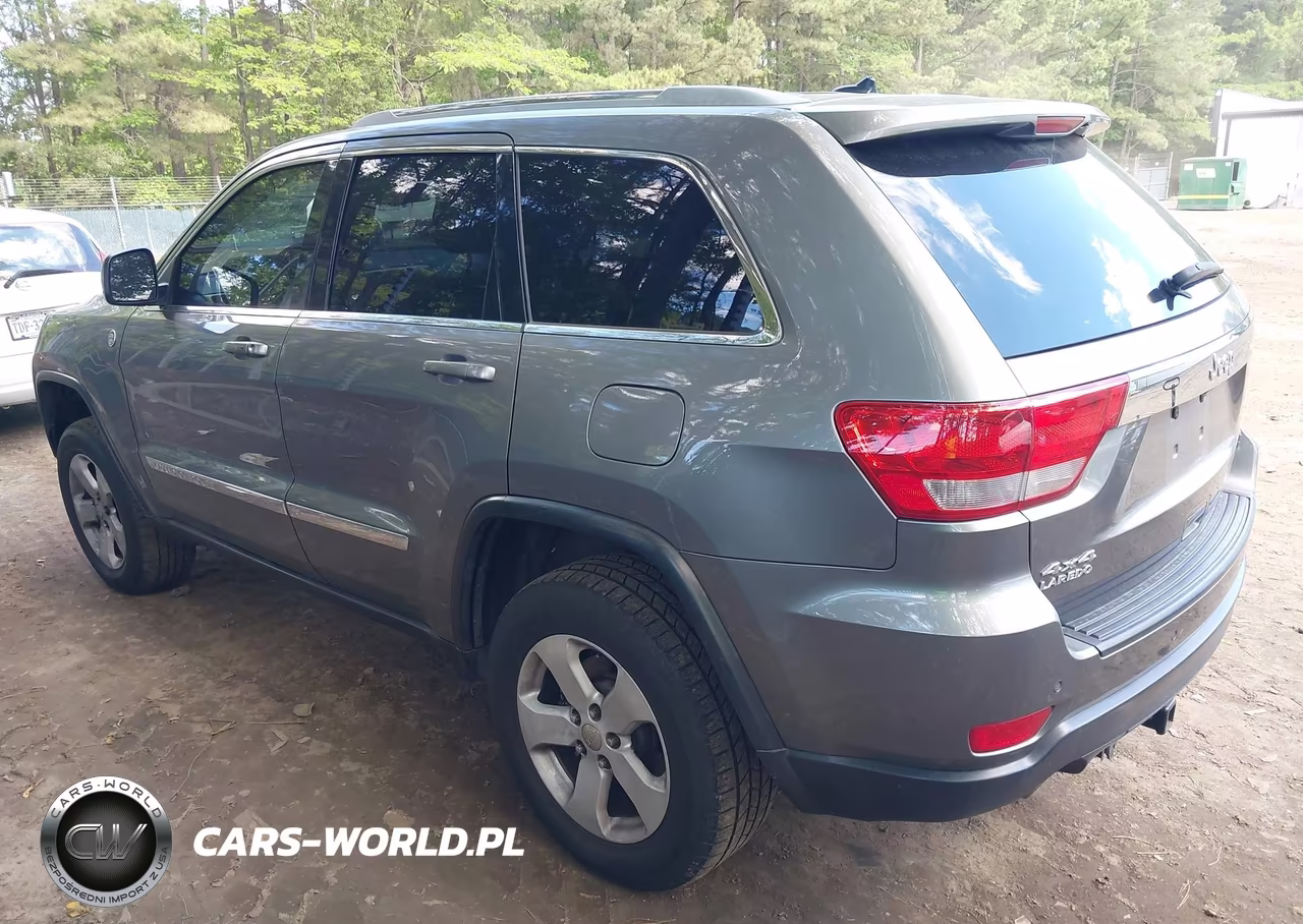 2012 Jeep Grand Cherokee Laredo VIN:1C4RJFAT1CC111868 - 3
