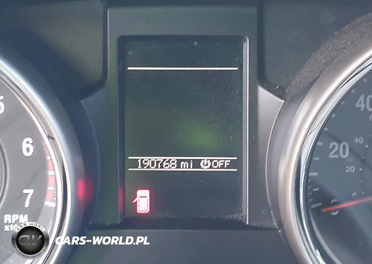2012 Jeep Grand Cherokee Laredo VIN:1C4RJFAT1CC111868 - 7