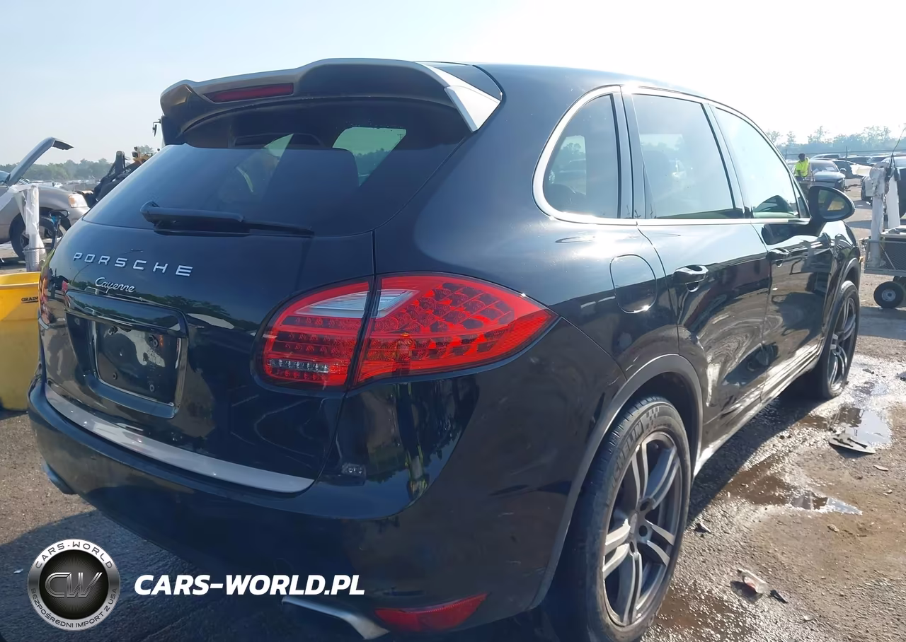 2014 Porsche Cayenne Platinum Edition VIN:WP1AA2A28ELA92024 - 4